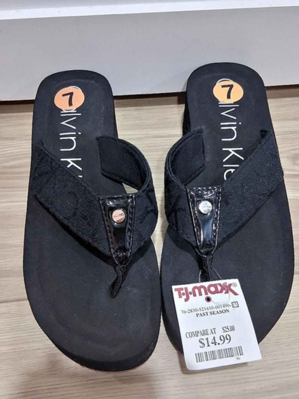 Calvin Klein Women's Black Flip-Flop Sandals US 7 NWT